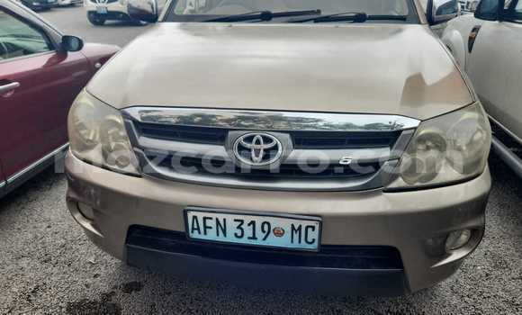 Nunua Ilio tumika Toyota Fortuner Nyingine Gari ndani ya Maputo nchini Maputo