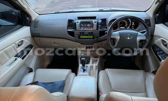 Comprar Novo Toyota Fortuner Branco Carro em Maputo em Maputo Comprar Novo Toyota Fortuner Branco Carro em Maputo em Maputo