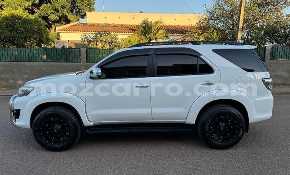 Comprar Novo Toyota Fortuner Branco Carro em Maputo em Maputo Comprar Novo Toyota Fortuner Branco Carro em Maputo em Maputo