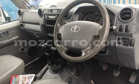 Comprar Usado Toyota Land Cruiser Branco Carro em Maputo em Maputo Comprar Usado Toyota Land Cruiser Branco Carro em Maputo em Maputo