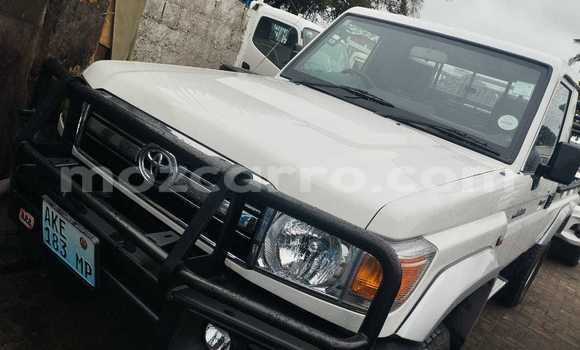 Comprar Usado Toyota Land Cruiser Branco Carro em Maputo em Maputo Comprar Usado Toyota Land Cruiser Branco Carro em Maputo em Maputo