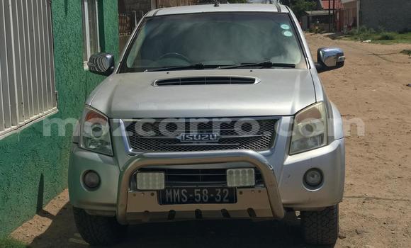 Tenga Tsaru Isuzu KB Zvimwe Mota in Maputo in Maputo Tenga Tsaru Isuzu KB Zvimwe Mota in Maputo in Maputo