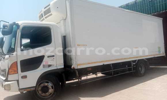 Comprar Usado Toyota 4Runner Branco Carro em Maputo em Maputo Comprar Usado Toyota 4Runner Branco Carro em Maputo em Maputo