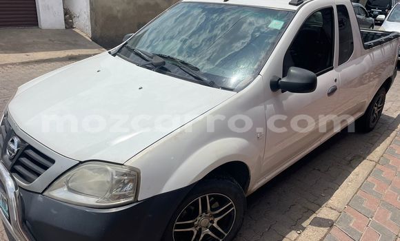 Nunua Ilio tumika Nissan NP 300 Nyeupe Gari ndani ya Maputo nchini Maputo Nunua Ilio tumika Nissan NP 300 Nyeupe Gari ndani ya Maputo nchini Maputo