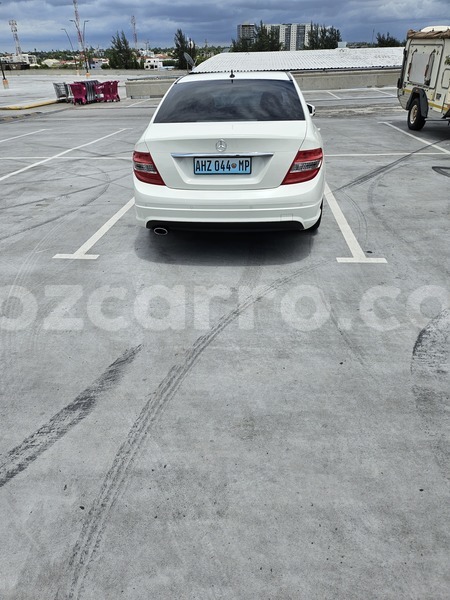 Big with watermark mercedes viano maputo maputo 30945