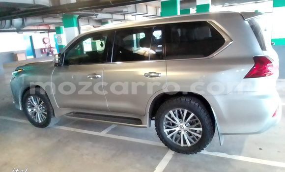 Tenga Tsaru Lexus LX 570 Zvimwe Mota in Maputo in Maputo Tenga Tsaru Lexus LX 570 Zvimwe Mota in Maputo in Maputo