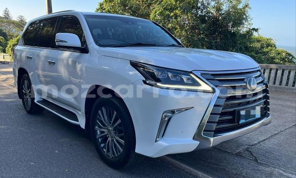 Tenga Itsva Lexus LX 570 Chena Mota in Maputo in Maputo Tenga Itsva Lexus LX 570 Chena Mota in Maputo in Maputo
