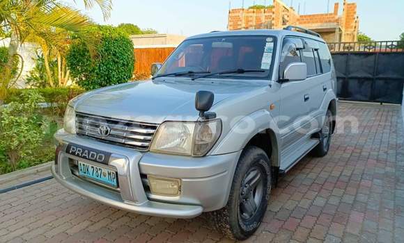Nunua Ilio tumika Toyota Land Cruiser Prado Nyingine Gari ndani ya Maputo nchini Maputo