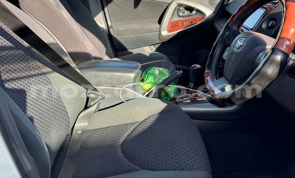 Nunua Mpya Toyota Vanguard Nyeupe Gari ndani ya Maputo nchini Maputo Nunua Mpya Toyota Vanguard Nyeupe Gari ndani ya Maputo nchini Maputo