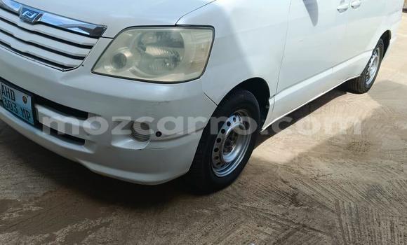 Comprar Usado Toyota Noah Branco Carro em Maputo em Maputo Comprar Usado Toyota Noah Branco Carro em Maputo em Maputo