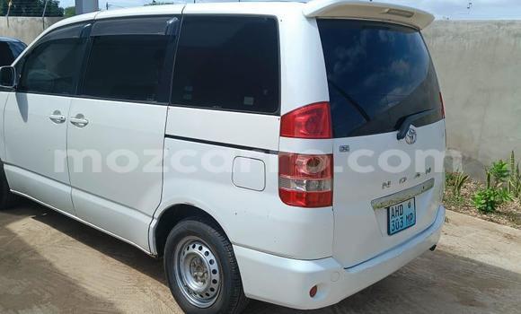 Comprar Usado Toyota Noah Branco Carro em Maputo em Maputo Comprar Usado Toyota Noah Branco Carro em Maputo em Maputo