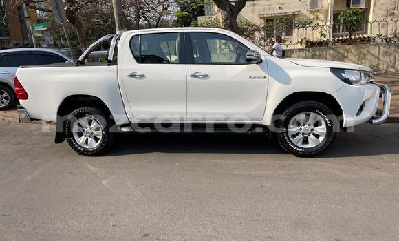 Buy Used Toyota Hilux White Car in Maputo in Maputo Buy Used Toyota Hilux White Car in Maputo in Maputo