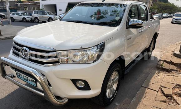 Comprar Usado Toyota Hilux Branco Carro em Maputo em Maputo Comprar Usado Toyota Hilux Branco Carro em Maputo em Maputo