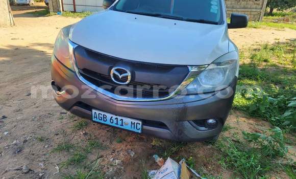 Nunua Ilio tumika Mazda BT-50 Nyeupe Gari ndani ya Maputo nchini Maputo Nunua Ilio tumika Mazda BT-50 Nyeupe Gari ndani ya Maputo nchini Maputo