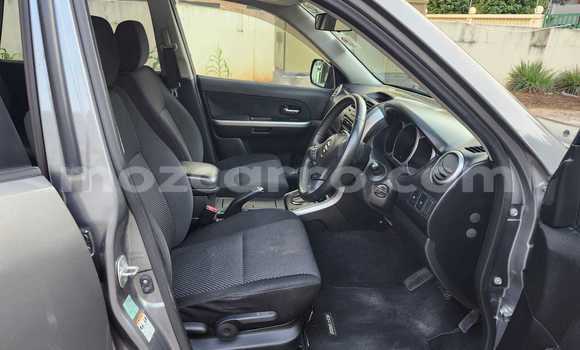 Nunua Ilio tumika Suzuki Escudo Fedha Gari ndani ya Maputo nchini Maputo Nunua Ilio tumika Suzuki Escudo Fedha Gari ndani ya Maputo nchini Maputo