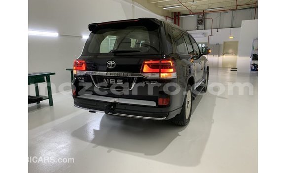 Nunua Imported Toyota Land Cruiser Nyeusi Gari ndani ya Import - Dubai nchini Cabo Delgado Nunua Imported Toyota Land Cruiser Nyeusi Gari ndani ya Import - Dubai nchini Cabo Delgado