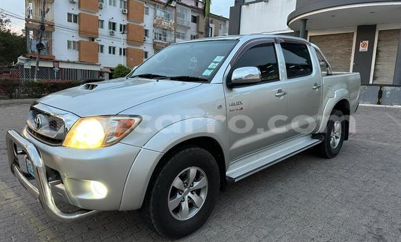 Comprar Novo Toyota Hilux Bege Carro em Maputo em Maputo