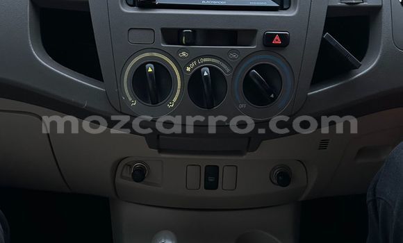 Comprar Novo Toyota Hilux Bege Carro em Maputo em Maputo Comprar Novo Toyota Hilux Bege Carro em Maputo em Maputo