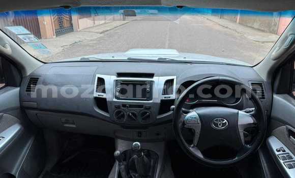 Comprar Usado Toyota Hilux Branco Carro em Maputo em Maputo Comprar Usado Toyota Hilux Branco Carro em Maputo em Maputo