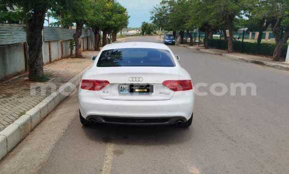 Nunua Ilio tumika Audi A5 Nyeupe Gari ndani ya Maputo nchini Maputo Nunua Ilio tumika Audi A5 Nyeupe Gari ndani ya Maputo nchini Maputo