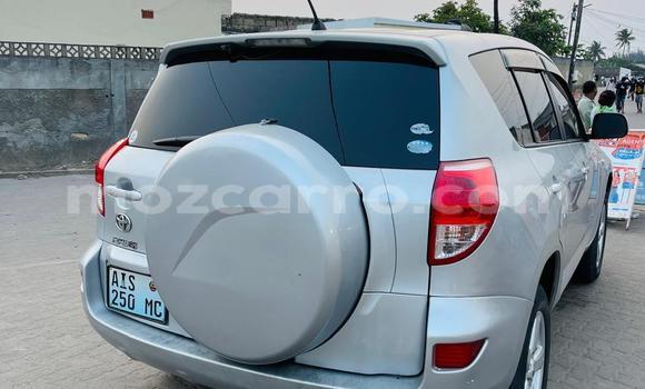 Nunua Ilio tumika Toyota RAV4 Fedha Gari ndani ya Maputo nchini Maputo Nunua Ilio tumika Toyota RAV4 Fedha Gari ndani ya Maputo nchini Maputo