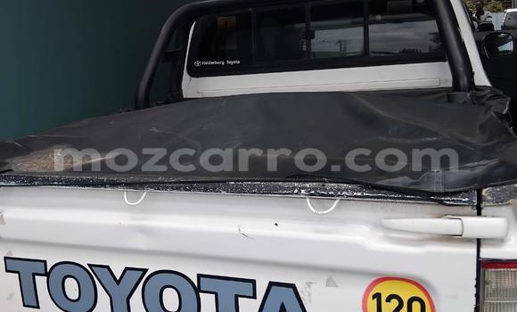 Buy Used Toyota Hilux White Car in Maputo in Maputo Buy Used Toyota Hilux White Car in Maputo in Maputo