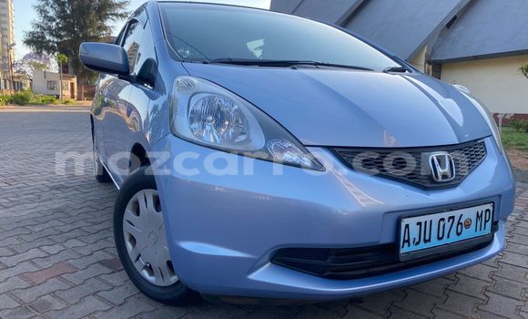 Buy Used Honda Fit Blue Car in Maputo in Maputo