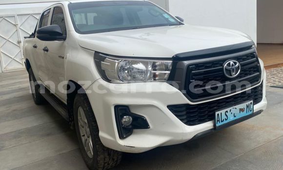 Comprar Usado Toyota Hiluxe Revo Branco Carro em Maputo em Maputo Comprar Usado Toyota Hiluxe Revo Branco Carro em Maputo em Maputo