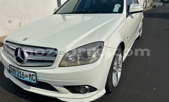 Nunua Ilio tumika Mercedes-Benz C-Classe Nyeupe Gari ndani ya Maputo nchini Maputo Nunua Ilio tumika Mercedes-Benz C-Classe Nyeupe Gari ndani ya Maputo nchini Maputo