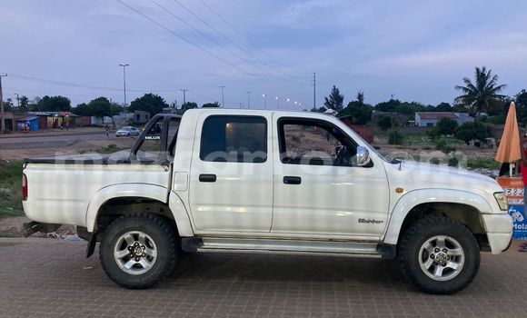 Buy Used Toyota Hilux White Car in Maputo in Maputo Buy Used Toyota Hilux White Car in Maputo in Maputo