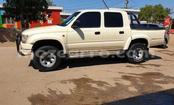 Comprar Usado Toyota Hilux Branco Carro em Maputo em Maputo Comprar Usado Toyota Hilux Branco Carro em Maputo em Maputo