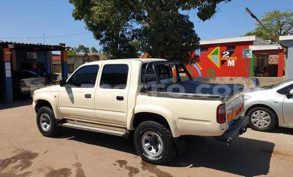 Comprar Usado Toyota Hilux Branco Carro em Maputo em Maputo Comprar Usado Toyota Hilux Branco Carro em Maputo em Maputo