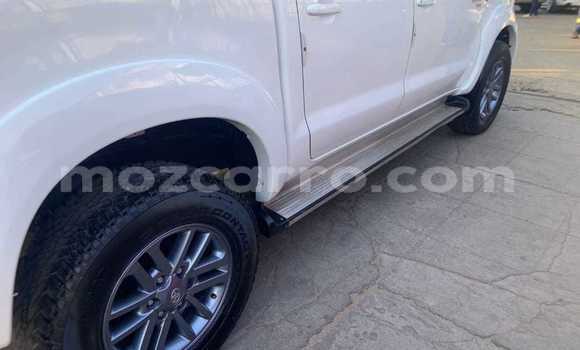 Tenga Tsaru Toyota Hilux Chena Mota in Maputo in Maputo Tenga Tsaru Toyota Hilux Chena Mota in Maputo in Maputo