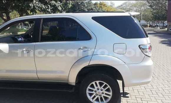 Comprar Usado Toyota Fortuner Bege Carro em Maputo em Maputo Comprar Usado Toyota Fortuner Bege Carro em Maputo em Maputo