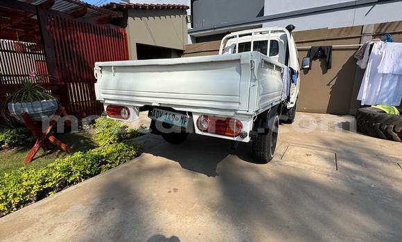 Buy Used Hyundai H1 White Car in Maputo in Maputo Buy Used Hyundai H1 White Car in Maputo in Maputo
