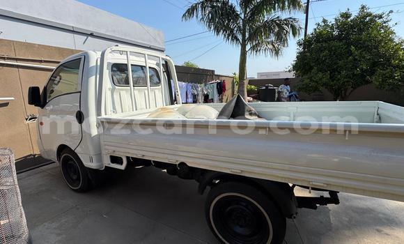 Buy Used Hyundai H1 White Car in Maputo in Maputo Buy Used Hyundai H1 White Car in Maputo in Maputo