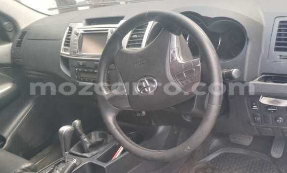 Nunua Ilio tumika Toyota Hilux Beige Gari ndani ya Maputo nchini Maputo Nunua Ilio tumika Toyota Hilux Beige Gari ndani ya Maputo nchini Maputo