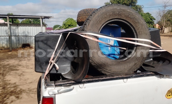 Tenga Tsaru Nissan Hardbody Chena Mota in Maputo in Maputo Tenga Tsaru Nissan Hardbody Chena Mota in Maputo in Maputo