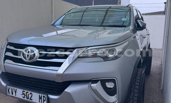 Tenga Tsaru Toyota Fortuner Zvimwe Mota in Maputo in Maputo Tenga Tsaru Toyota Fortuner Zvimwe Mota in Maputo in Maputo