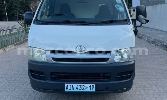 Buy Used Toyota Hiace White Car in Maputo in Maputo Buy Used Toyota Hiace White Car in Maputo in Maputo