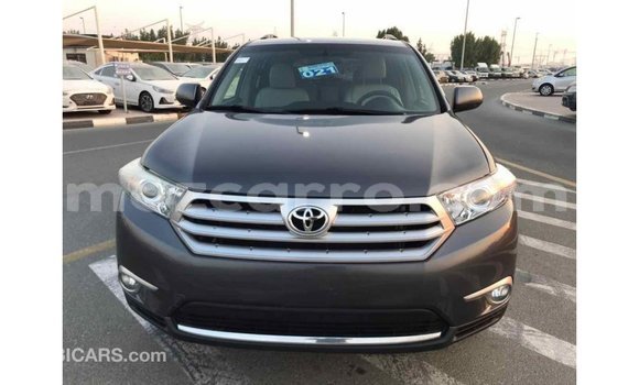 Comprar Importar Toyota Highlander De outros Carro em Import - Dubai em Cabo Delgado Comprar Importar Toyota Highlander De outros Carro em Import - Dubai em Cabo Delgado