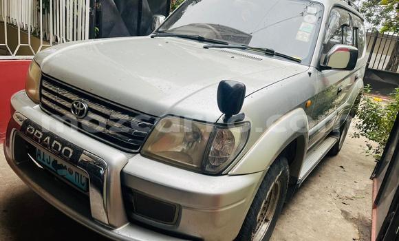 Buy Used Toyota Land Cruiser Prado White Car in Maputo in Maputo Buy Used Toyota Land Cruiser Prado White Car in Maputo in Maputo