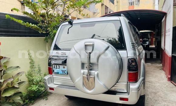 Buy Used Toyota Land Cruiser Prado White Car in Maputo in Maputo Buy Used Toyota Land Cruiser Prado White Car in Maputo in Maputo