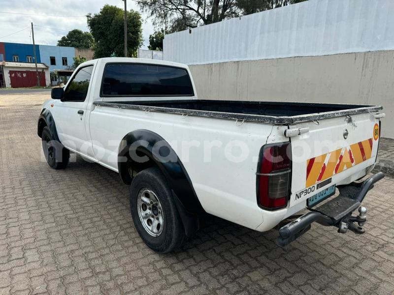 Big with watermark nissan hardbody maputo maputo 31144