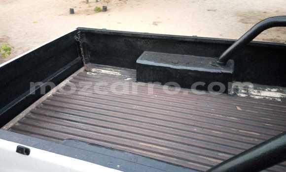 Nunua Ilio tumika Isuzu KB Nyeupe Gari ndani ya Maputo nchini Maputo Nunua Ilio tumika Isuzu KB Nyeupe Gari ndani ya Maputo nchini Maputo