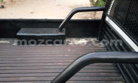 Nunua Ilio tumika Isuzu KB Nyeupe Gari ndani ya Maputo nchini Maputo Nunua Ilio tumika Isuzu KB Nyeupe Gari ndani ya Maputo nchini Maputo