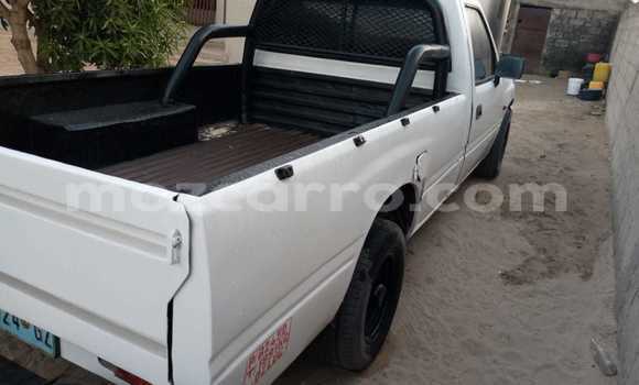 Nunua Ilio tumika Isuzu KB Nyeupe Gari ndani ya Maputo nchini Maputo Nunua Ilio tumika Isuzu KB Nyeupe Gari ndani ya Maputo nchini Maputo