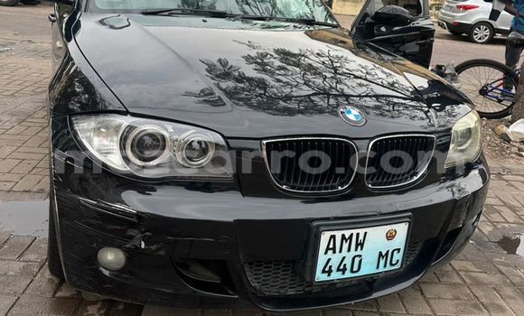 Nunua Ilio tumika BMW 1-Series Nyeusi Gari ndani ya Maputo nchini Maputo