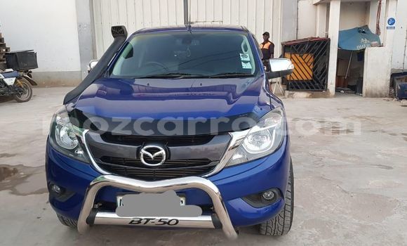 Comprar Usado Mazda BT-50 Azul Carro em Maputo em Maputo