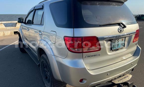 Buy Used Toyota Fortuner Beige Car in Maputo in Maputo Buy Used Toyota Fortuner Beige Car in Maputo in Maputo